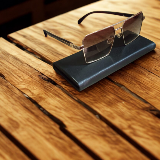 Classic Square Rimless Sunglasses with Gold Frame and Brown Gradient Lenses