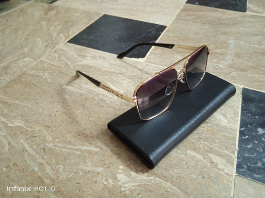 Designer-Inspired Gradient Aviator Sunglasses with Gold Detailing